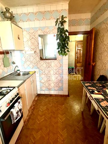 Заліська вул., 1
