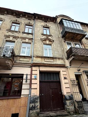 Пантелеймона Куліша вул., 12