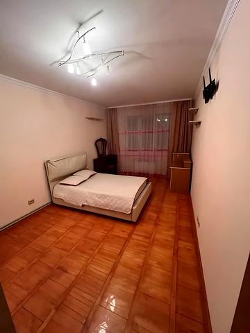 Паркова вул., 18