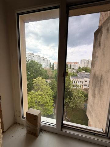 Ярослава Баїса вул. (Володимира Висоцького), 8