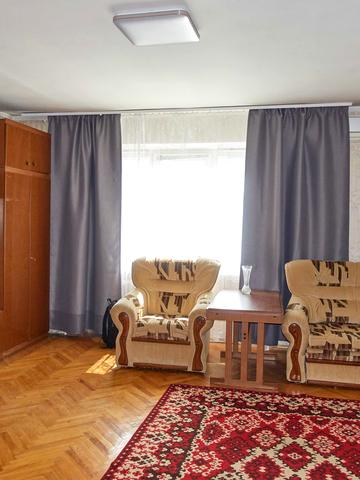 Лесі Українки бульв., 3