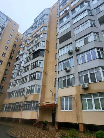 Добровольців вул. (Маршала Говорова), 10