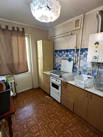 Героїв України просп. (Героїв Сталінграду), 20-В