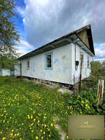 Шкільна, 6