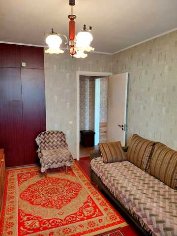 Романа Атаманюка вул., 33