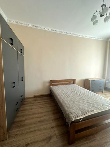 Степана Бандери вул. (), 9