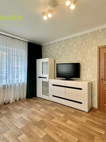 Одеська вул., 32