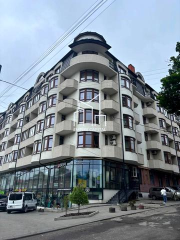 Богдана Хмельницького вул., 76