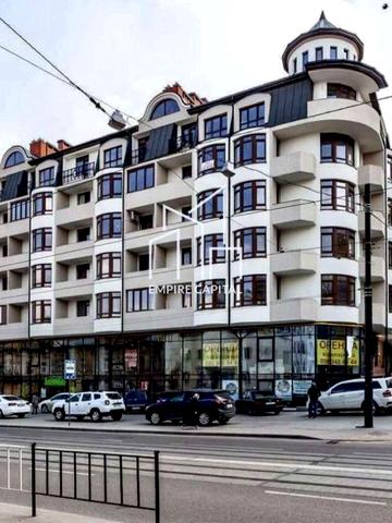 Богдана Хмельницького вул., 76