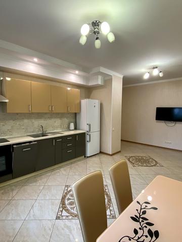 Патріарха Мстислава Скрипника вул. (Миколи Островського), 40
