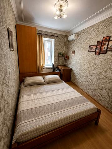 Майстрова вул., 8