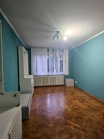 Андрія Малишка вул., 3