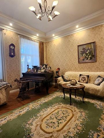 Базарна вул., 49