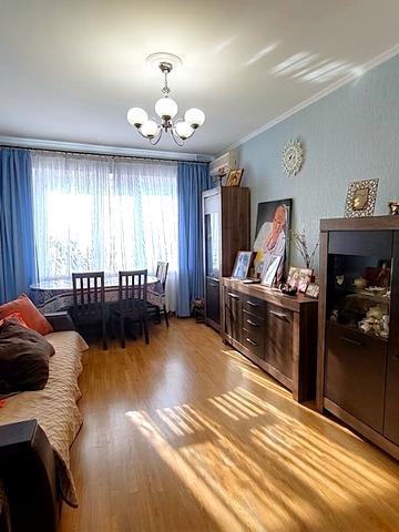 Незалежності вул., 19