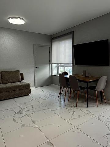 Домбровського вул., 75
