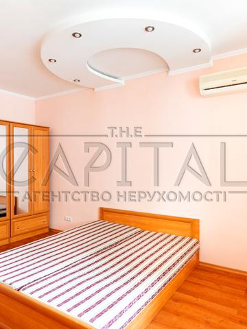 Миколи Бажана просп., 10