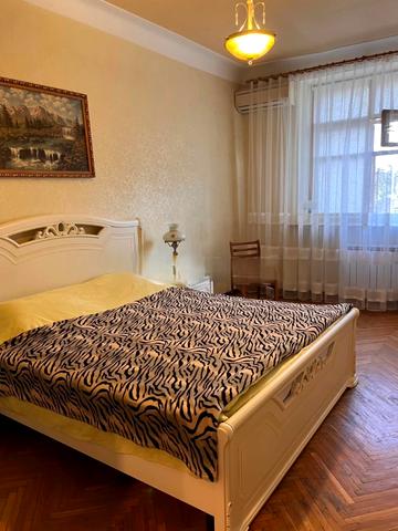 Благовіщенська вул. (Карла Маркса), 38е