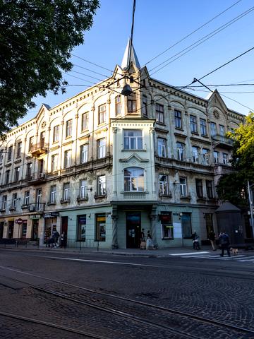 Івана Франка вул., 17