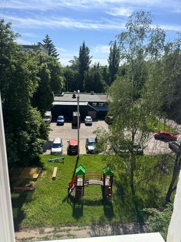Академіка Вальтера вул., 21а