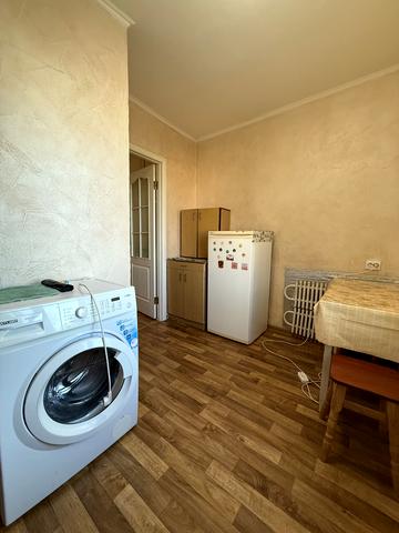 Михайла Драгоманова вул. (Димитрова), 54