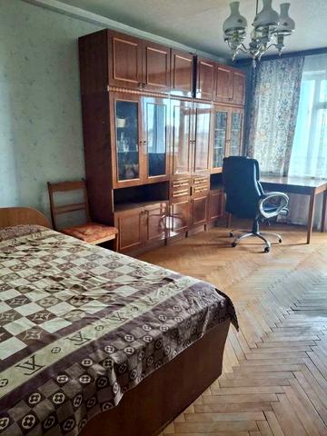 Кудрявська вул., 31-33