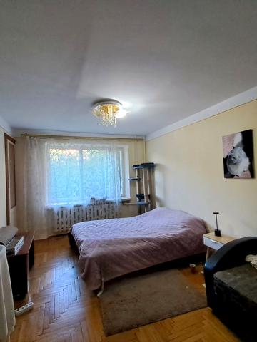 Південно-Кільцева вул., 3