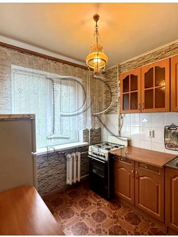Любомира Гузара просп. (Космонавта Комарова), 8