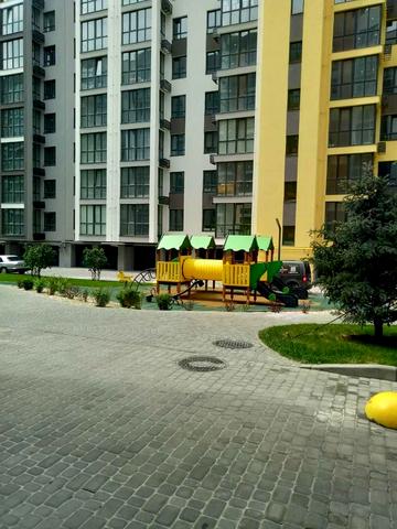 Запорізьке шосе, (Будинок 13)