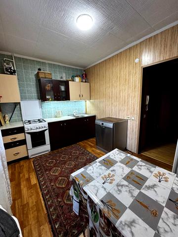Янтарна вул., 32