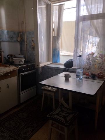 Ореста Левицького вул. (Академіка Курчатова), 18