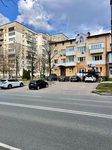 Андрея Шептицького вул., 5