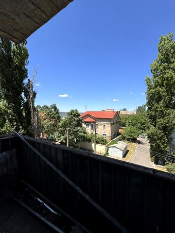 Терасна вул., 8