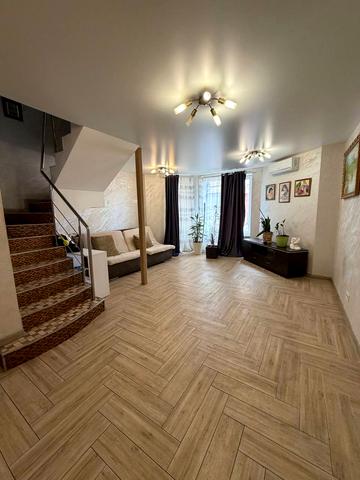 Миру вул., 50