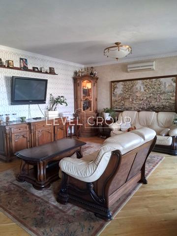 Тарасівська вул., 21