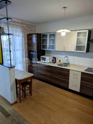 Юрія Литвинського вул. (Російська), 64