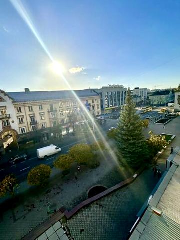 Соборна вул., 36