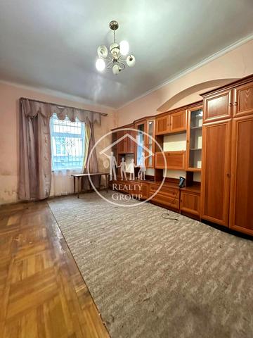 Тараса Бобанича "Хаммера" вул., 14