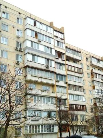 Володимира Івасюка просп. (Героїв Сталінграду), 63