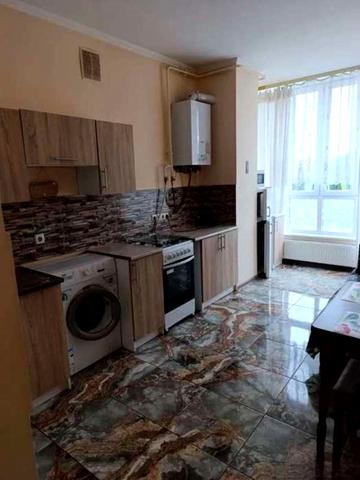Миру вул., 9