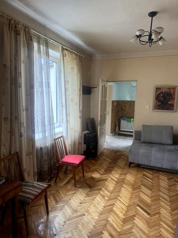 Костянтини Малицької вул., 14