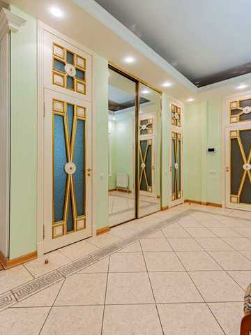Дерев'янка вул., 6