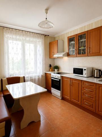 Азербайджанська вул. (Бакинських Комісарів), 16/2
