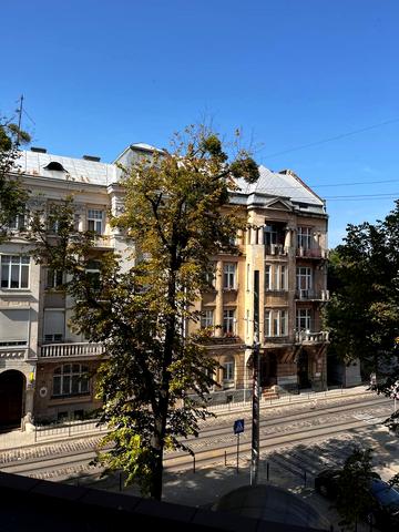 Генерала Тараса Чупринки вул. (), 3