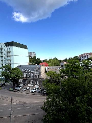 Леонтовича вул. (Бєлінського), 6