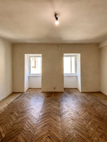 Григорія Квітки-Основяненка вул., 33