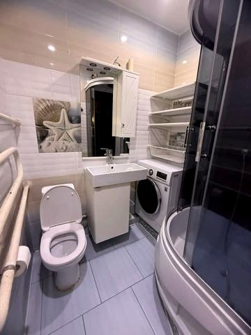 Володимира Великого вул. (Артема), 10в