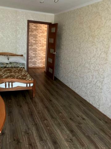 Героїв Крут вул. (Валентини Терешкової), 49