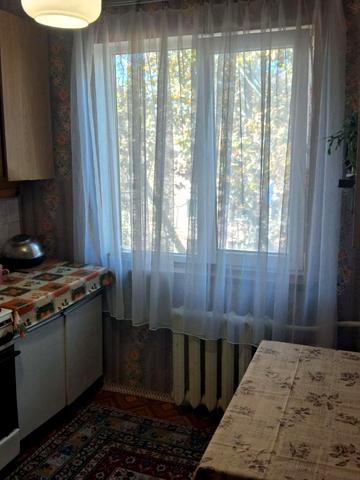 Космонавтів вул., 62
