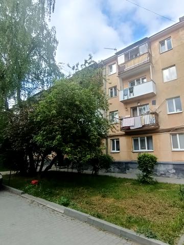 Дністерська вул., 2