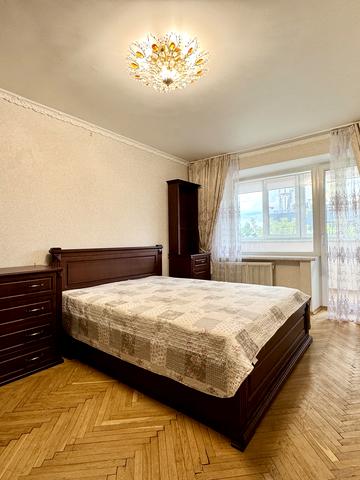 Богдана Гаврилишина вул. (Ванди Василевської), 4